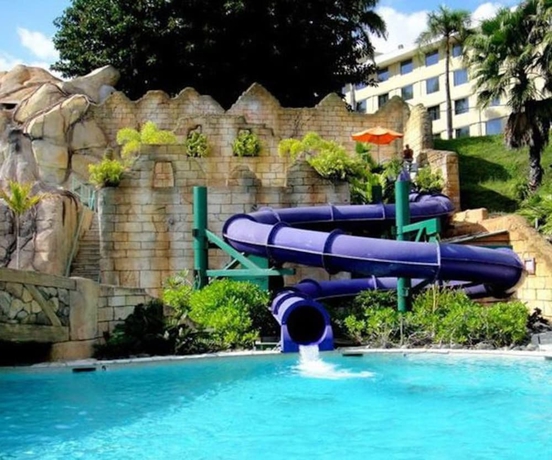 Imagen de la piscina del Hotel Mayag&uuml;ez Resort and Casino. Foto 13
