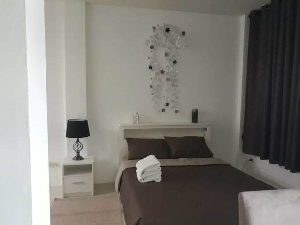 Imagen de la habitación del Hotel Mayan Apartment. Foto 19