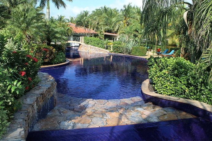 Imagen de la piscina del Hotel Mayan Princess Beach and Dive Resort - All Inclusive. Foto 16