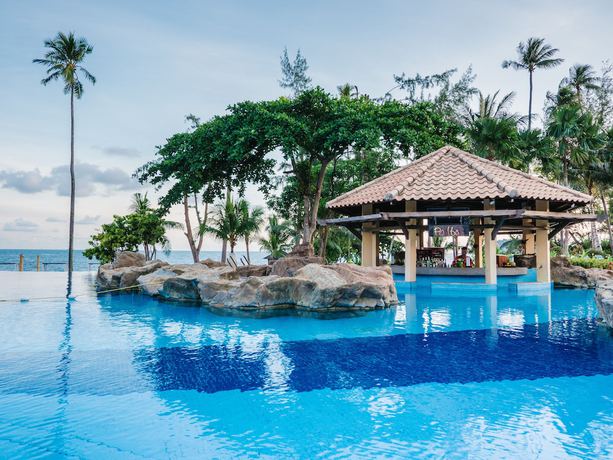 Imagen de la piscina del Hotel Mayang Sari Beach Resort. Foto 19