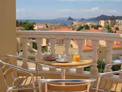 Imagen de los exteriores del Hotel Mayarí. Foto 15