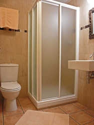 Imagen de la habitación del Hotel Mayarí. Foto 13