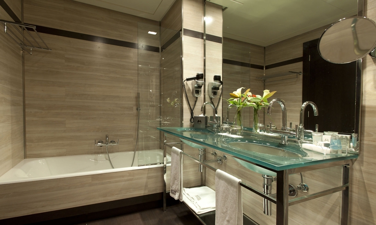 Imagen de la habitación del Hotel Maydrit Airport. Foto 6