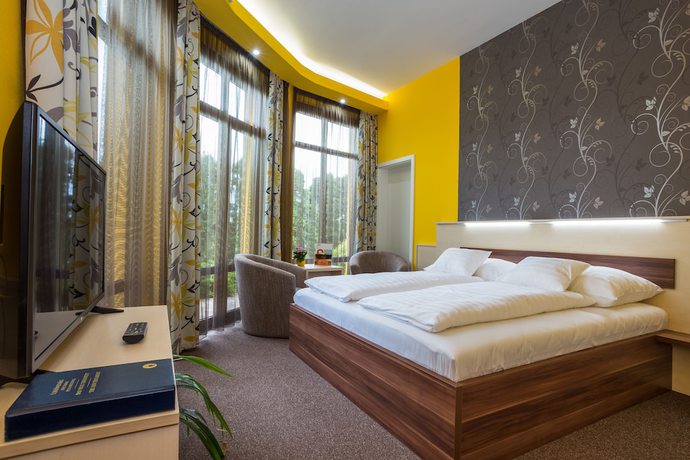 Imagen de la habitación del Hotel Mayer Alsoörs. Foto 9