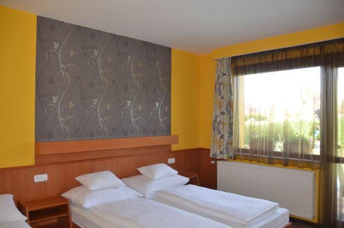 Imagen de la habitación del Hotel Mayer Alsoörs. Foto 11