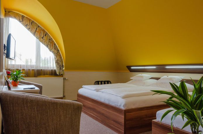 Imagen de la habitación del Hotel Mayer Alsoörs. Foto 13