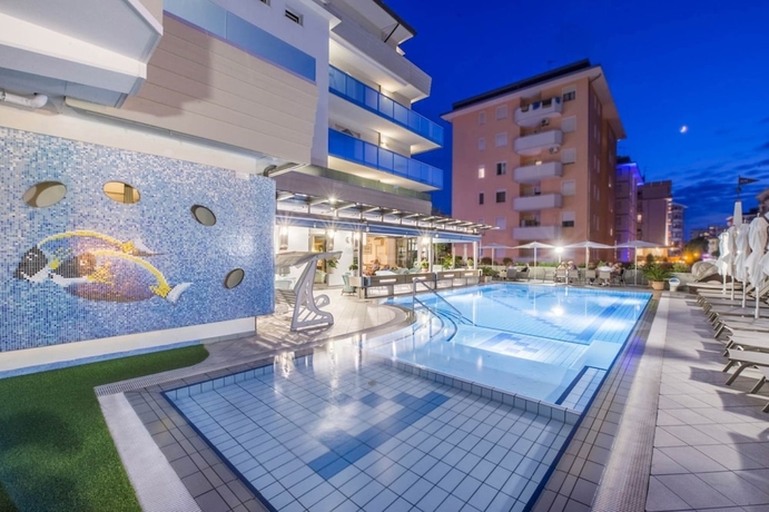 Imagen de la piscina del Hotel Mayer, Bibione. Foto 16