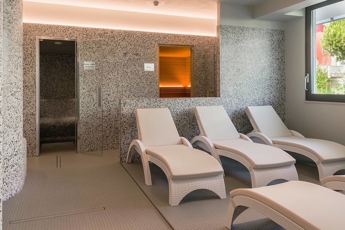 Imagen de la piscina del Hotel Mayer, Bibione. Foto 19