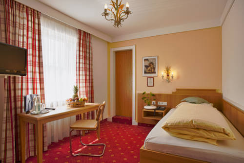 Imagen de la habitación del Hotel Mayer. Foto 3