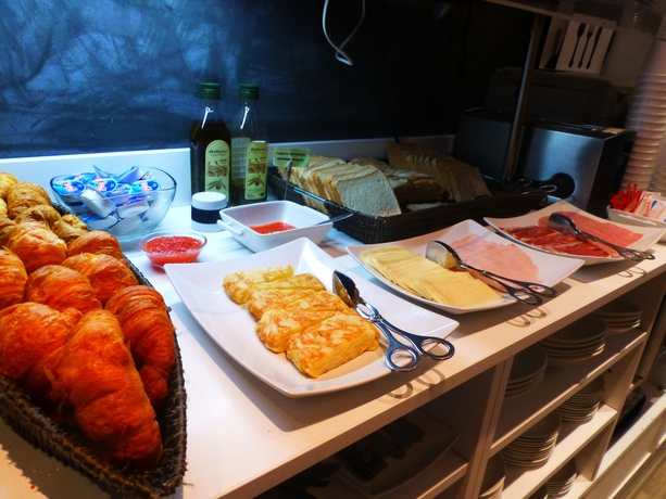 Imagen del bar/restaurante del Hotel Mayerling. Foto 7