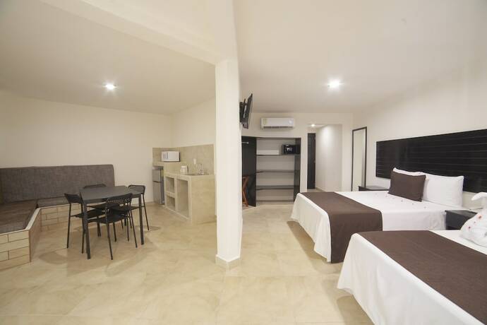 Imagen de la habitación del Hotel Mayev Express. Foto 19