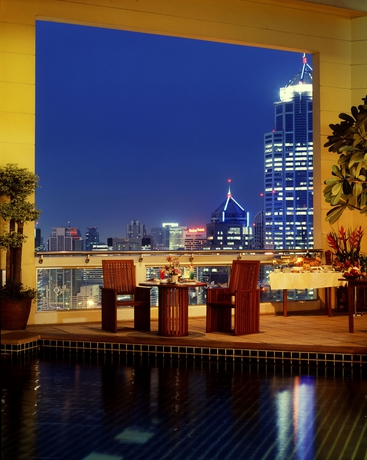 Imagen de la piscina del Hotel Mayfair, Bangkok - Marriott Executive Apartments. Foto 13