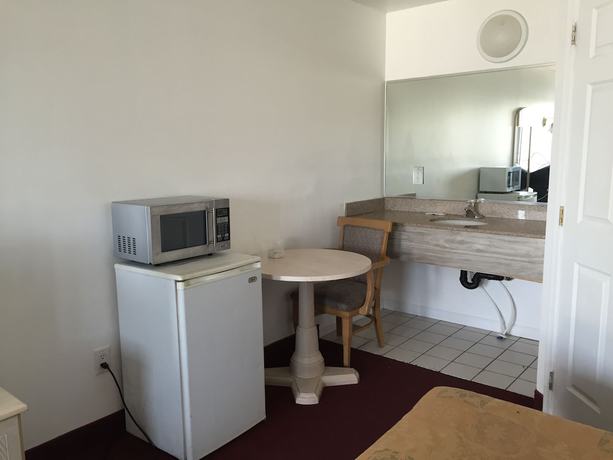 Imagen de la habitación del Hotel Mayfair Motel. Foto 4