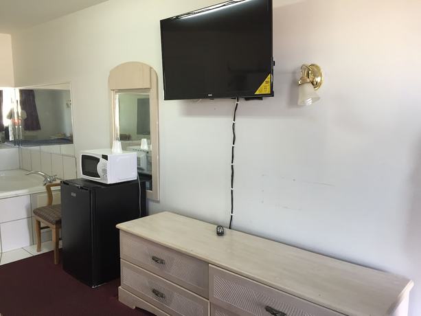 Imagen de la habitación del Hotel Mayfair Motel. Foto 10