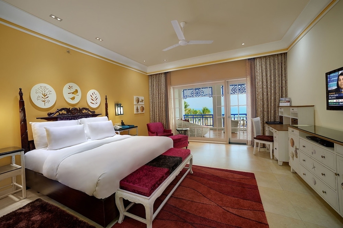 Imagen de la habitación del Hotel Mayfair Palm Beach Resort. Foto 3