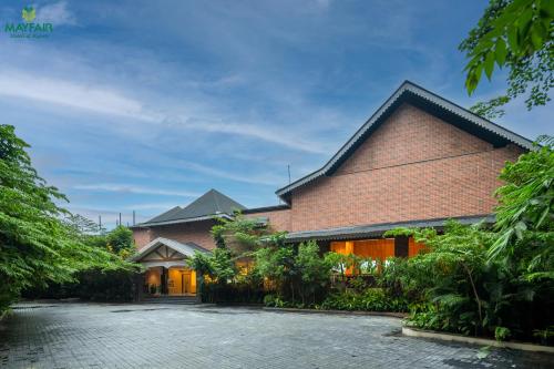 Imagen general del Hotel Mayfair Spring Valley Resort Guwahati. Foto 8