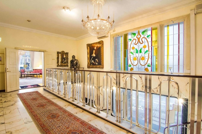 Imagen de los interiores del Hotel Mayfair Tunneln. Foto 16