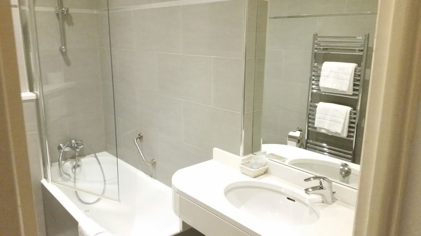 Imagen de la habitación del Hotel Mayflower, Arco del Triunfo-El&iacute;seo. Foto 5