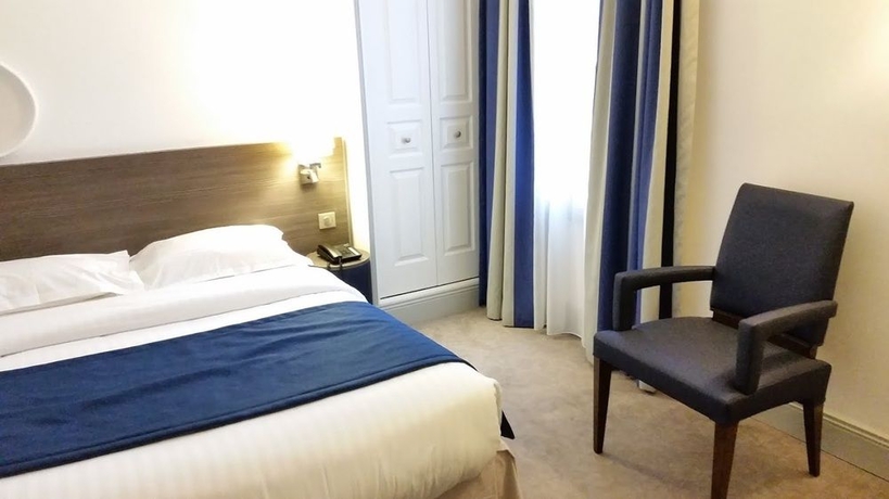 Imagen de la habitación del Hotel Mayflower, Arco del Triunfo-El&iacute;seo. Foto 8