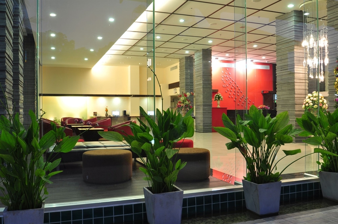 Imagen de los interiores del Hotel Mayflower Grande Chiang Mai. Foto 10
