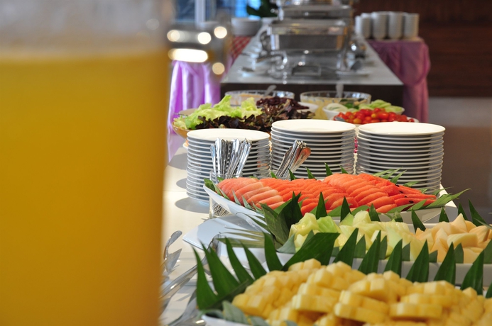 Imagen del bar/restaurante del Hotel Mayflower Grande Chiang Mai. Foto 3