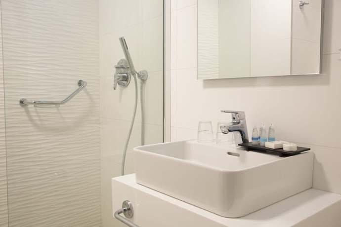 Imagen de la habitación del Hotel Mayflower, St. Pauls Bay. Foto 15