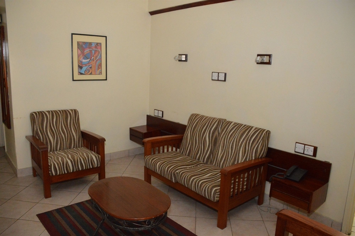 Imagen de los interiores del Hotel Mayhouse 680. Foto 16