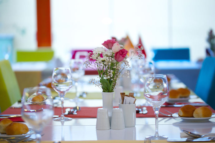 Imagen del bar/restaurante del Hotel Mayi. Foto 2