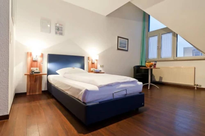 Imagen de la habitación del Hotel Mayn Stuttgart. Foto 8