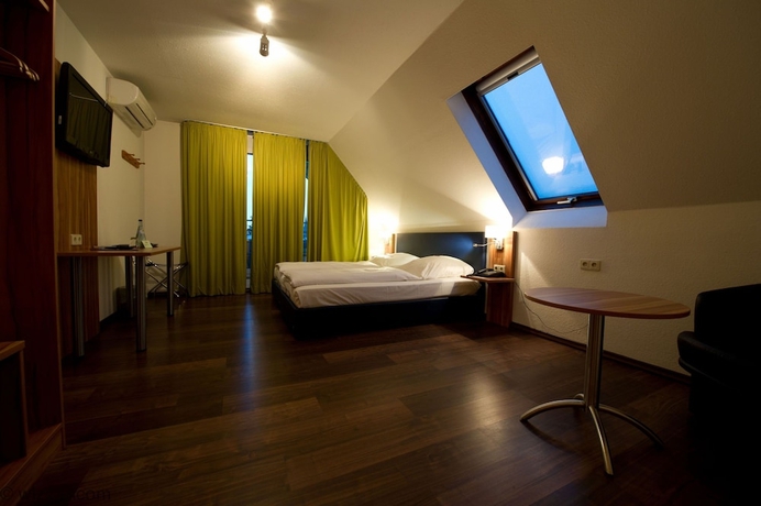 Imagen de la habitación del Hotel Mayn Stuttgart. Foto 12