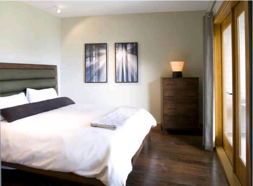 Imagen general del Hotel Mayne Island Resort. Foto 1