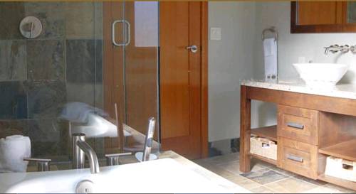 Imagen de la habitación del Hotel Mayne Island Resort. Foto 6