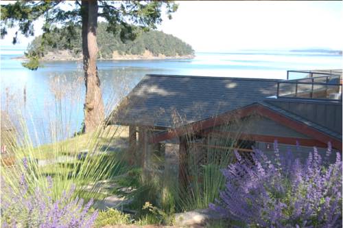Imagen de la habitación del Hotel Mayne Island Resort. Foto 16
