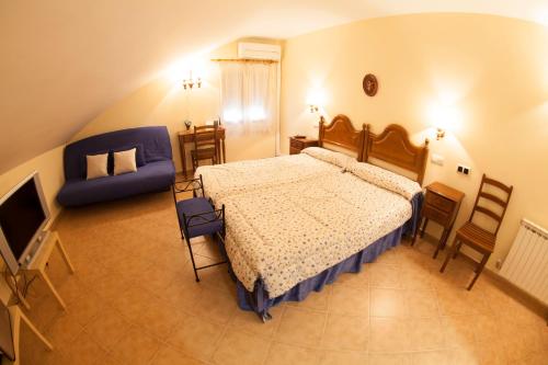 Imagen de la habitación del Hotel Mayno. Foto 8