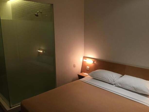 Imagen de la habitación del Hotel Mayo Inn. Foto 9