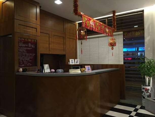 Imagen de los interiores del Hotel Mayo Inn. Foto 18