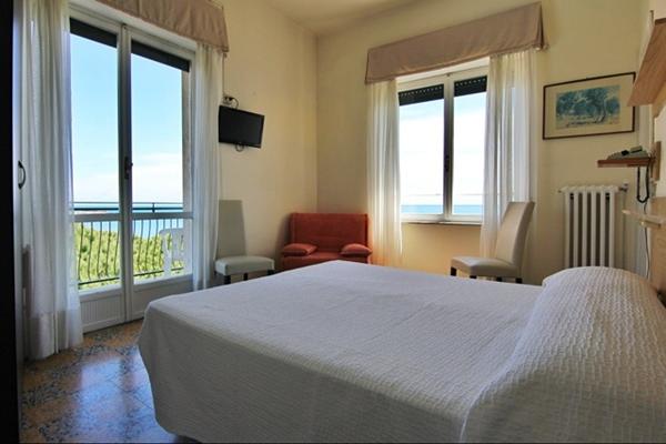 Imagen general del Hotel Mayola, San Bartolomeo al Mare. Foto 4
