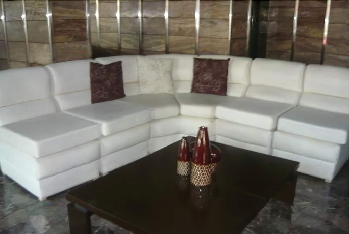 Imagen de los interiores del Hotel Mayoral. Foto 19