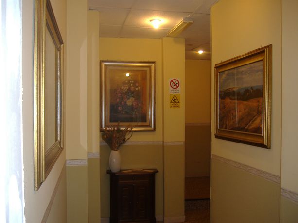 Imagen de los interiores del Hotel Mayorca, Mil&aacute;n. Foto 11