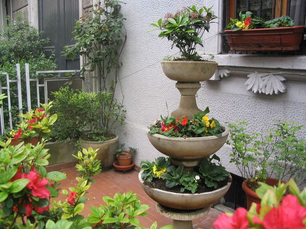 Imagen de los exteriores del Hotel Mayorca, Mil&aacute;n. Foto 6