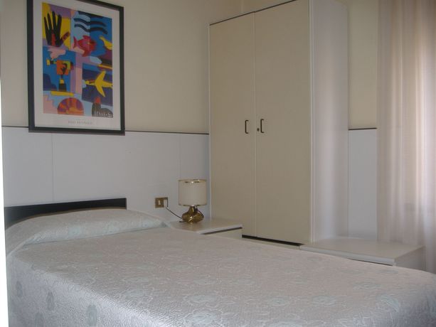 Imagen de la habitación del Hotel Mayorca, Mil&aacute;n. Foto 4