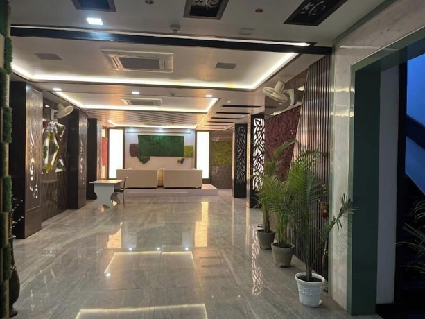 Imagen de los interiores del Hotel Mayur Palace, Agra. Foto 10