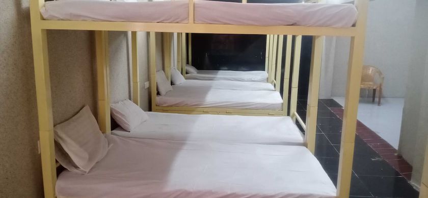 Imagen de la habitación del Hotel Mayura Ankleshwar. Foto 3