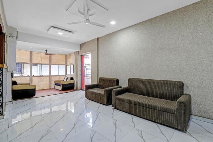 Imagen de los interiores del Hotel Mayura Ankleshwar. Foto 18