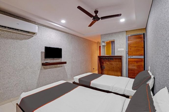 Imagen de la habitación del Hotel Mayura Ankleshwar. Foto 10