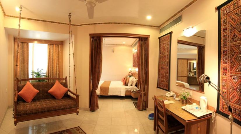 Imagen de la habitación del Hotel Mayura. Foto 9