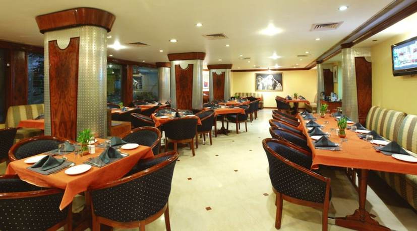 Imagen del bar/restaurante del Hotel Mayura. Foto 3