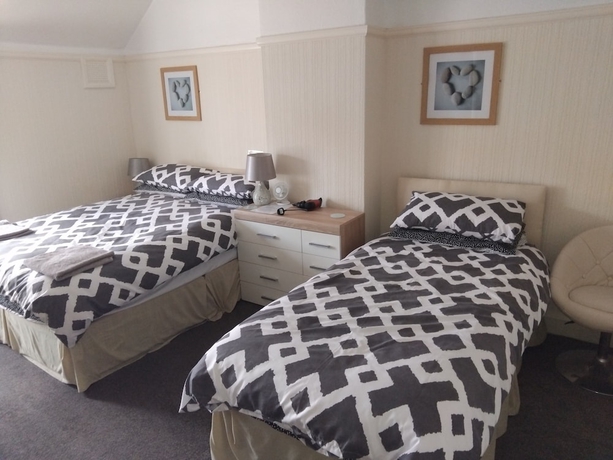Imagen de la habitación del Hotel Mayvene. Foto 10