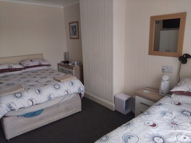 Imagen de la habitación del Hotel Mayvene. Foto 11