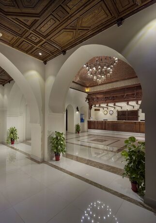 Imagen del bar/restaurante del Hotel Mazar Resort And Spa. Foto 13